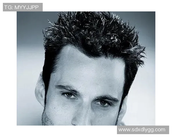 男足球明星短发发型大全精选时尚造型助你提升魅力与风格