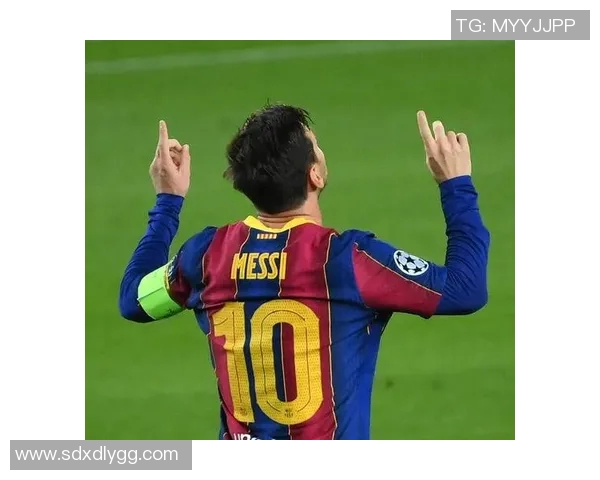 从普通球员到足球明星的华丽转身与转会握手仪式的背后故事