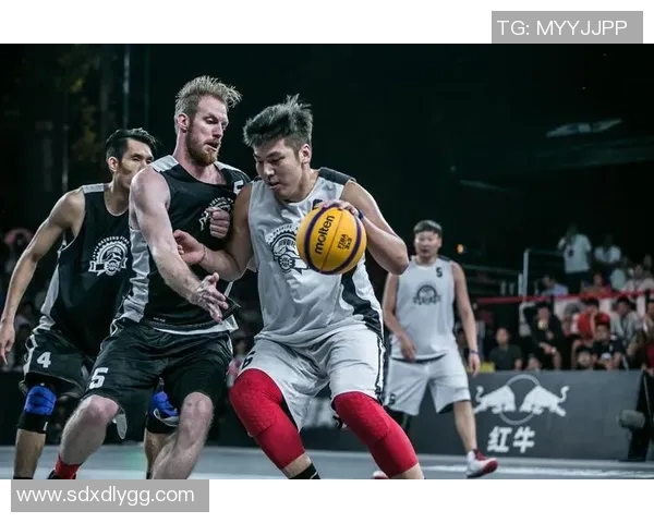 南京篮球队在大师赛中的耐力表现分析与精彩点评 南京篮球队在大师赛中的耐力表现分析与精彩点评