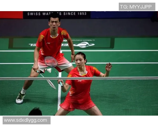 成都羽毛球队的默契配合与战术探讨:提升团队协作的关键因素 成都羽毛球队的默契配合与战术探讨:提升团队协作的关键因素