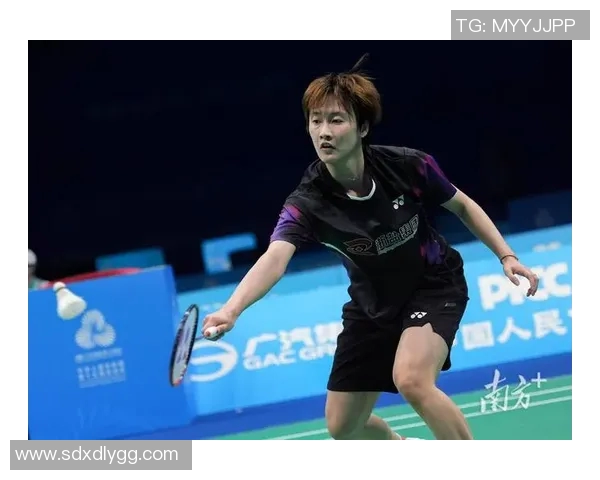 成都羽毛球队与杭州羽毛球队赛后复盘分析力量对比与战术探讨 成都羽毛球队与杭州羽毛球队赛后复盘分析力量对比与战术探讨