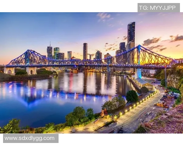 深圳足球队的崛起之路：从默默无闻到杯赛争冠的成长历程