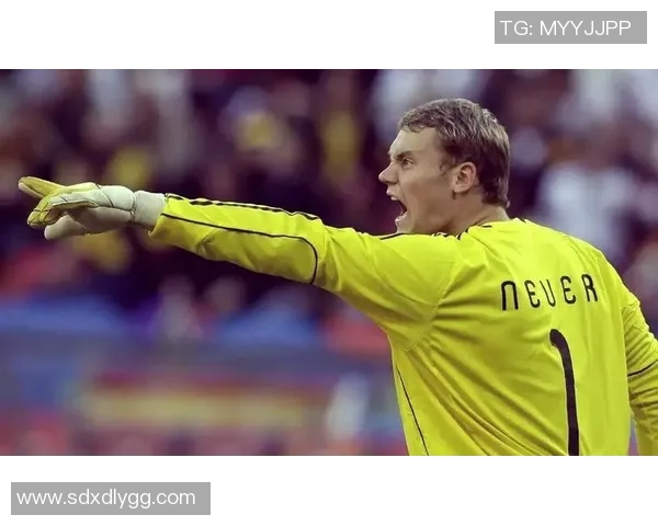 球衣号码17的足球明星背后的故事与传奇成就解析 球衣号码17的足球明星背后的故事与传奇成就解析